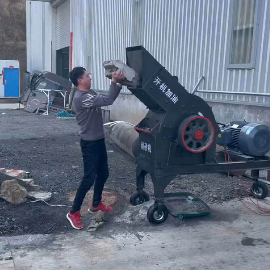 Hammer crusher working site, small hammer sand making machine for sale - Henan Reacore