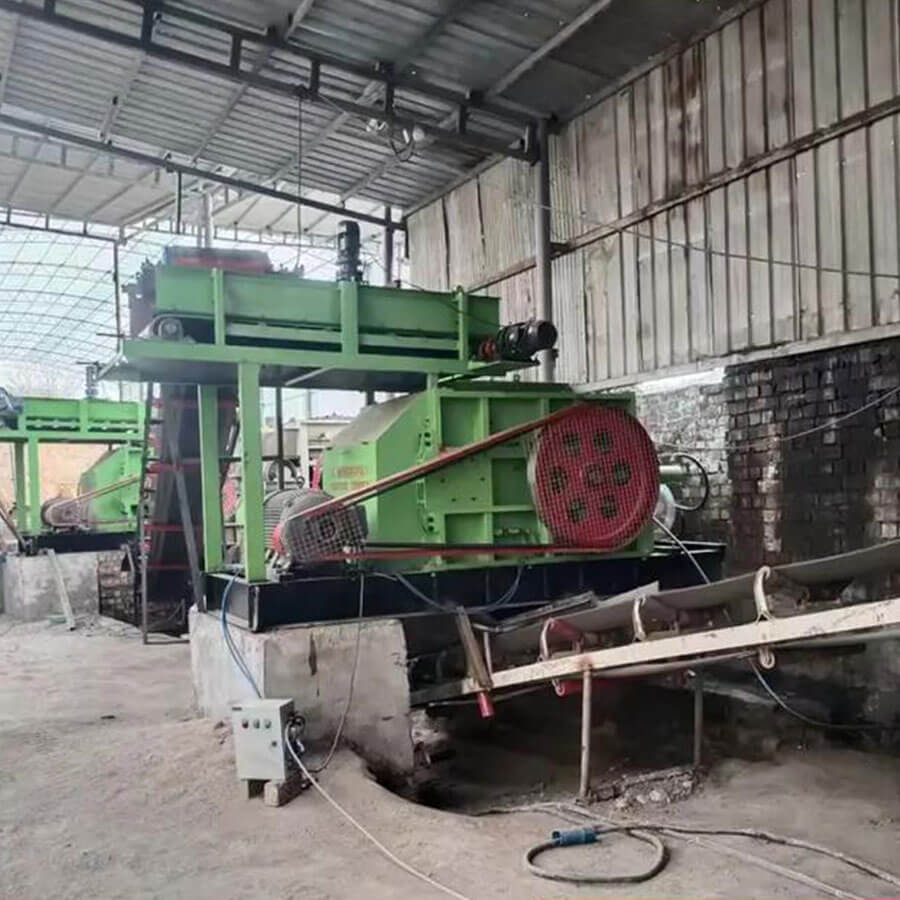Roller crusher working site, small capacity sand and gravel making machine for sale - Henan Reacore