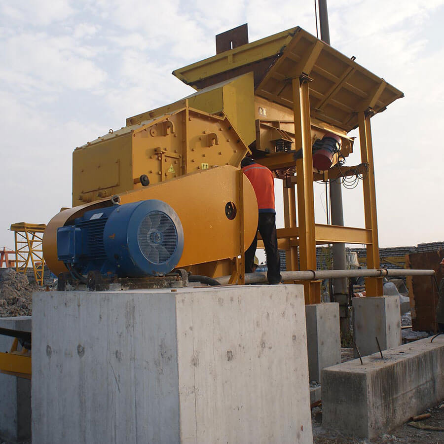 Heavy hammer crusher working site, hammer crusher for sale - Henan Reacore