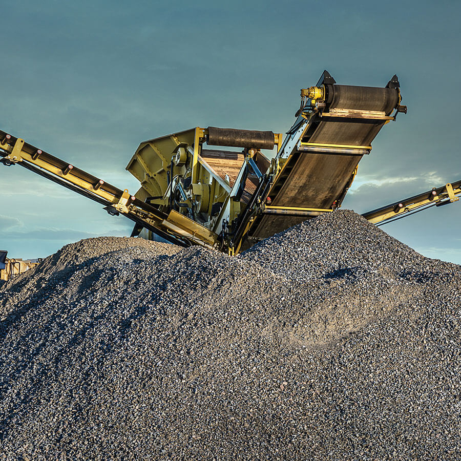 Mobile crushing station working site, mobile sand and gravel crusher manufacturer - Henan Reacore