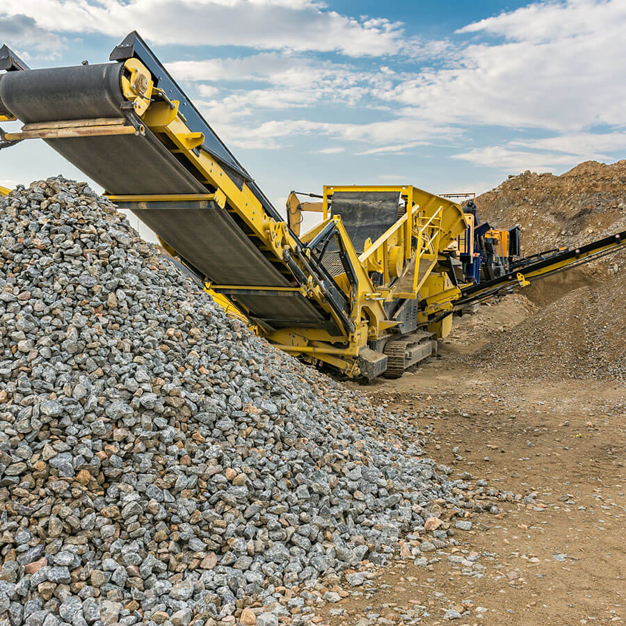 Mobile crushing station working site, mobile sand and gravel crusher manufacturer - Henan Reacore