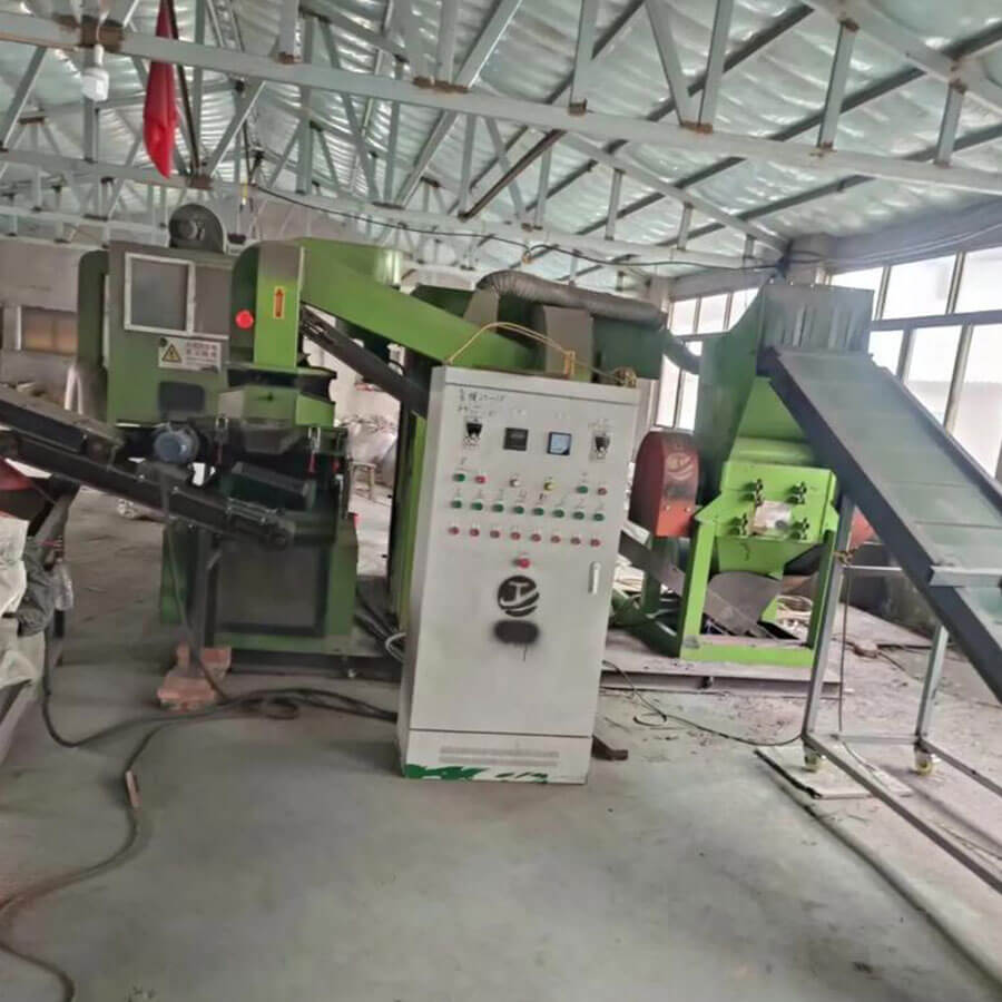 Working case of waste copper wire recycling machine, waste copper wire recycling equipment for sale - Henan Reacore