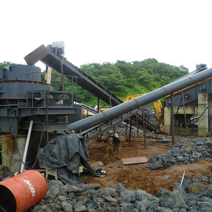 VSI vertical shaft impact machine working site, sand production line crushing host manufacturer - Henan Reacore