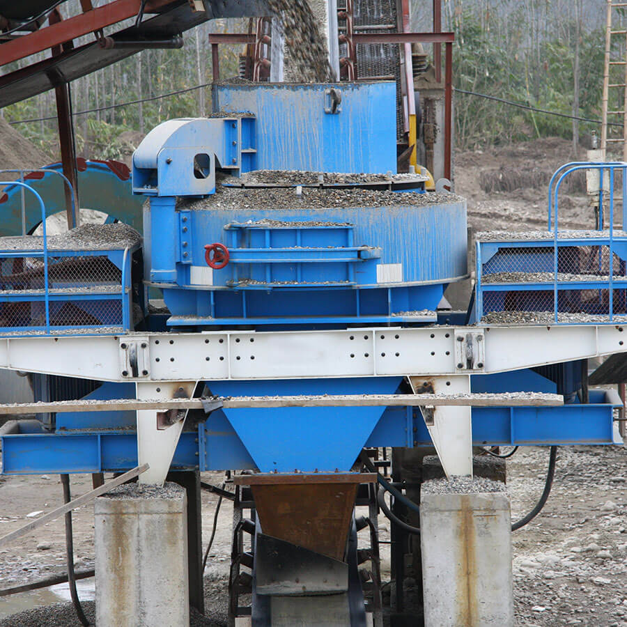 VSI vertical shaft impact machine working site, sand production line crushing host manufacturer - Henan Reacore