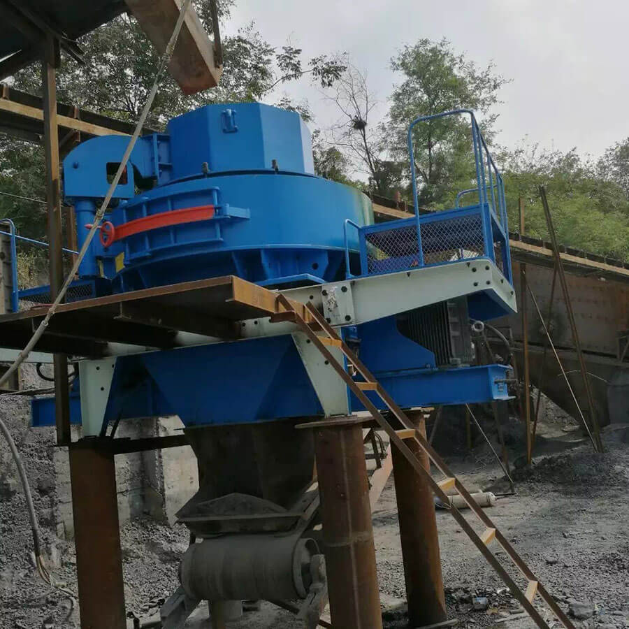 VSI vertical shaft impact machine working site, sand production line crushing host manufacturer - Henan Reacore